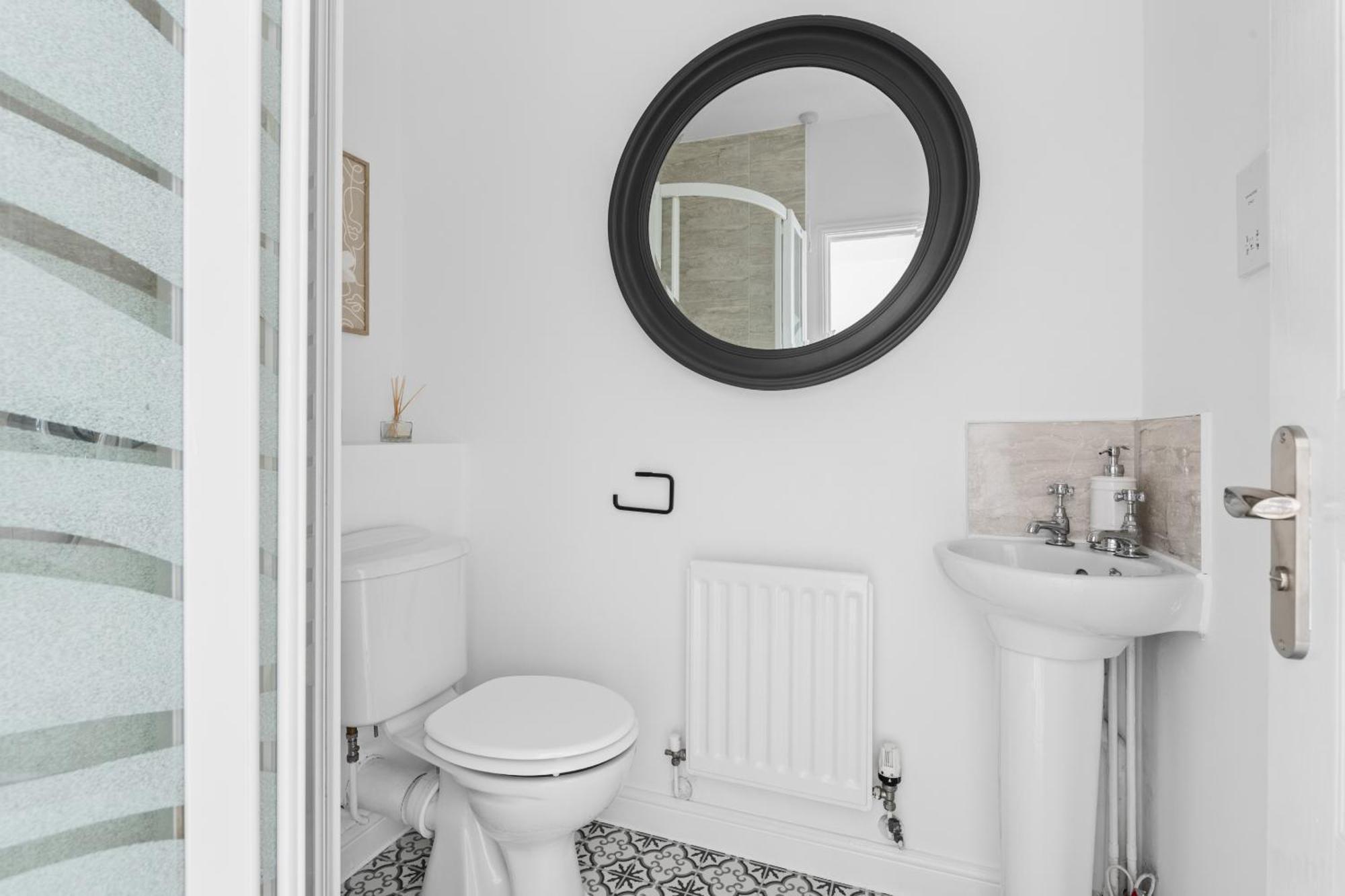 Luxurious 3 Bed House With Free Parking, Close To The Train Station & Town Braintree Eksteriør bilde